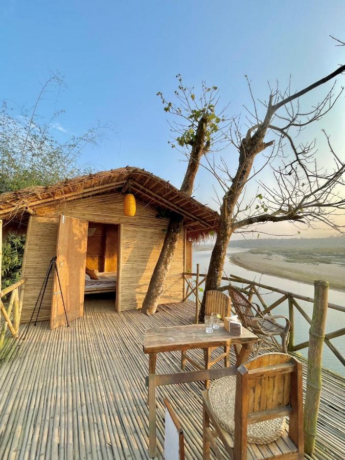 Happy Lemon Tree Lodge Sauraha Ngoại thất bức ảnh