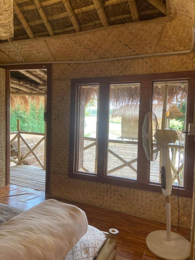 Happy Lemon Tree Lodge Sauraha Ngoại thất bức ảnh
